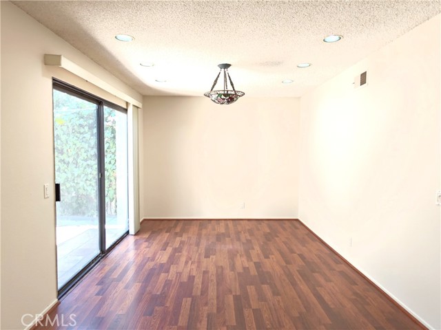 2682 34th Street, Santa Monica CA: https://media.crmls.org/medias/7a988494-2f76-4b9b-b542-91e061d26e9c.jpg
