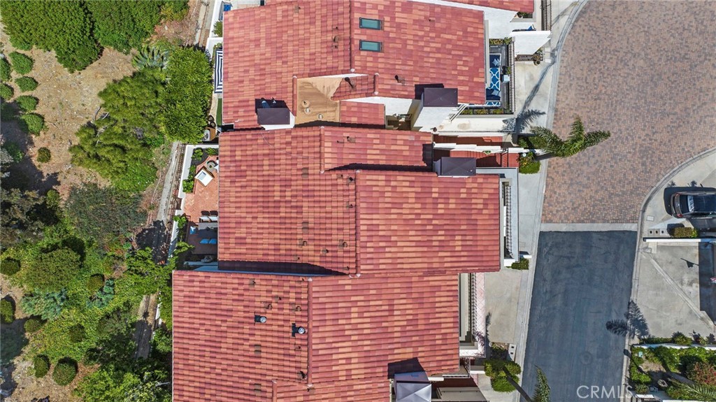 https://media.crmls.org/medias/7a990388-0a74-421e-b809-daf799530c88.jpg?preset=X-Large