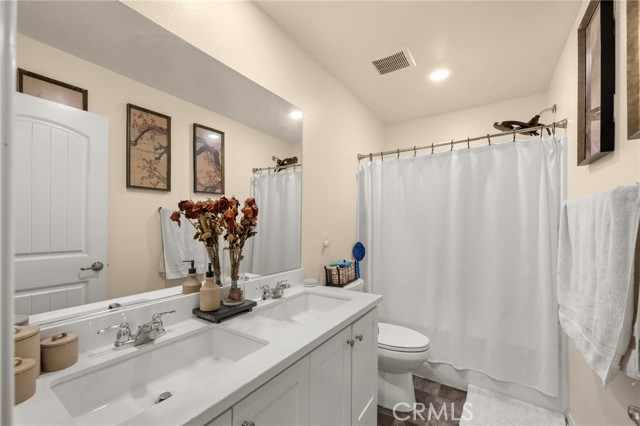 Detail Gallery Image 7 of 11 For 5933 Oatfield Ave, Corona,  CA 92880 - 3 Beds | 2/1 Baths