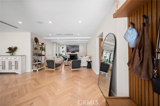 Detail Gallery Image 3 of 43 For 7911 Hillrose St, Sunland,  CA 91040 - 4 Beds | 3 Baths