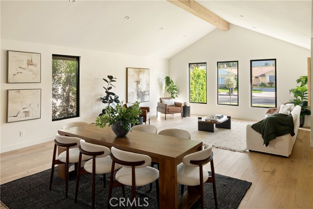 Detail Gallery Image 5 of 32 For 13949 Cumpston St, Sherman Oaks,  CA 91401 - 3 Beds | 3/1 Baths