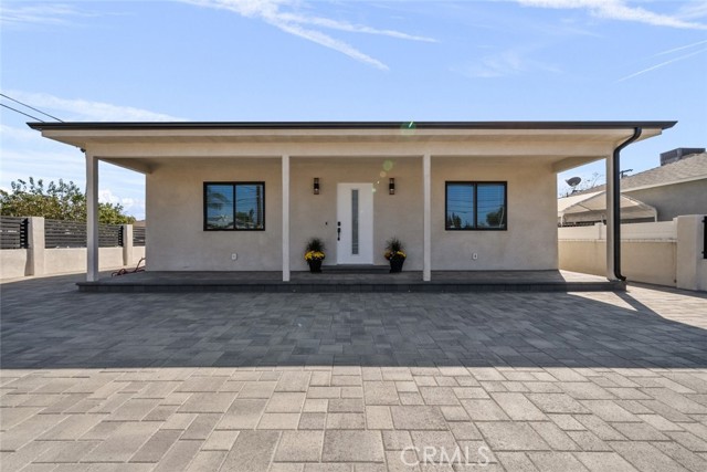 Detail Gallery Image 6 of 25 For 11200 Saticoy St, Sun Valley,  CA 91352 - 3 Beds | 2 Baths