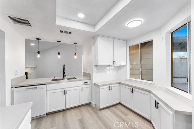 Detail Gallery Image 12 of 32 For 37230 Sabal Ave, Palmdale,  CA 93552 - 4 Beds | 2 Baths