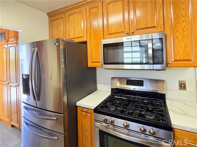 Detail Gallery Image 4 of 28 For 10126 Collett, North Hills,  CA 91343 - 4 Beds | 2 Baths