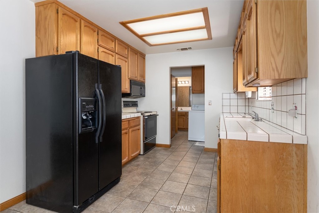 MLS #FR25080121 image #9