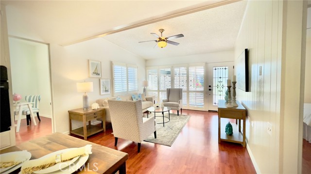 Detail Gallery Image 6 of 14 For 1389 Annandale Dr #37A,  Seal Beach,  CA 90740 - 2 Beds | 1 Baths