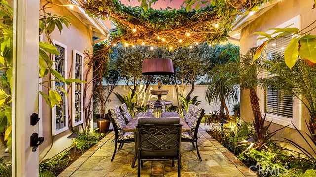 Detail Gallery Image 9 of 60 For 241 via Sedona, San Clemente,  CA 92673 - 5 Beds | 3/1 Baths