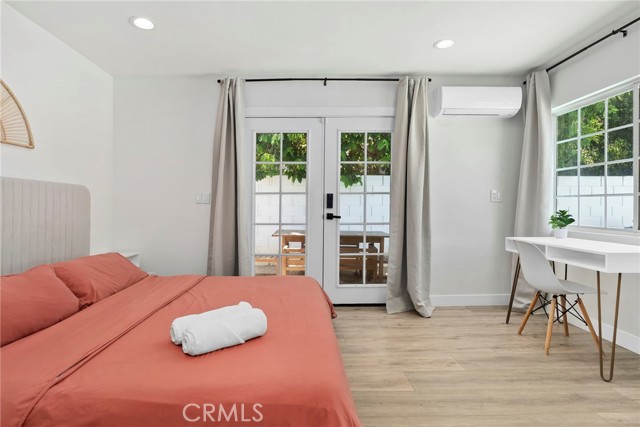 Detail Gallery Image 3 of 20 For 2214 Edna Dr, Santa Ana,  CA 92706 - 4 Beds | 3 Baths