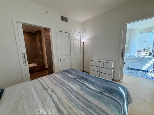 Detail Gallery Image 13 of 40 For 400 S Broadway #1703,  Los Angeles,  CA 90013 - 2 Beds | 2 Baths