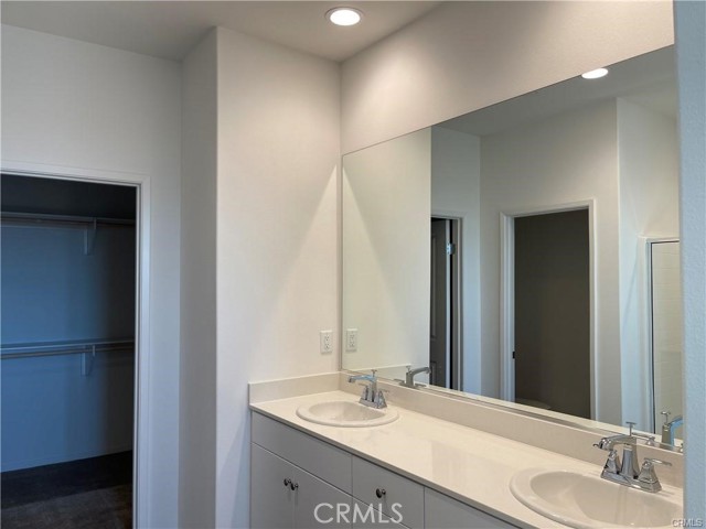 Detail Gallery Image 6 of 13 For 8324 Spirit St, Chino,  CA 91708 - 3 Beds | 2/1 Baths