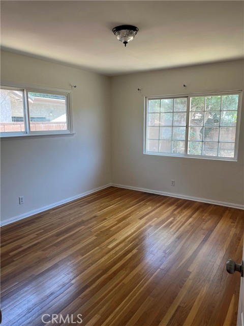 18612 Community Street, Northridge CA: https://media.crmls.org/medias/7a9e41de-9ef9-41de-8916-3432f1bba55c.jpg