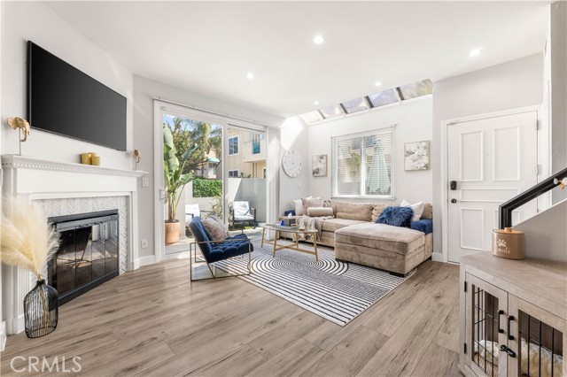 Detail Gallery Image 6 of 53 For 430 E Spruce #65,  Inglewood,  CA 90301 - 2 Beds | 2/1 Baths