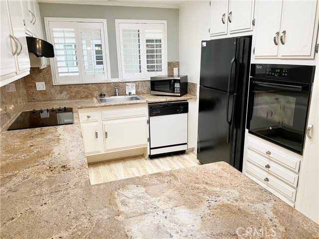 Detail Gallery Image 13 of 25 For 957 Calle Aragon #Q,  Laguna Woods,  CA 92637 - 2 Beds | 2 Baths