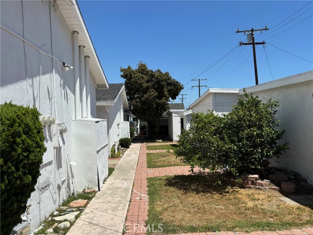 977 W 2nd Street, San Pedro CA: https://media.crmls.org/medias/7a9f02fd-098a-4bd6-a3d0-4e043c28273b.jpg