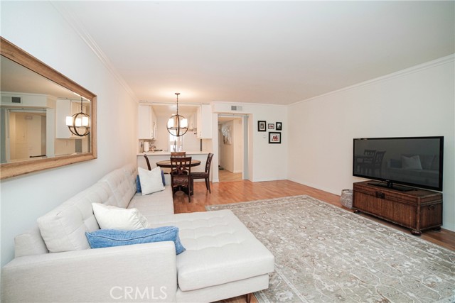 7111 Farralone Avenue, 95 photo 4
