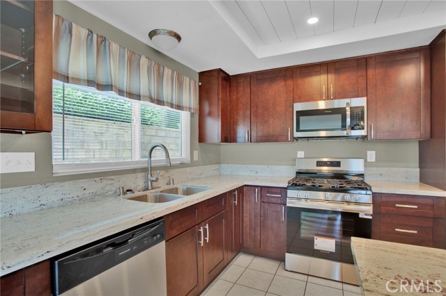 17965 Fremontia Lane, Victorville CA: https://media.crmls.org/medias/7aa122f1-d58f-46cc-896a-3dcf0de4a889.jpg