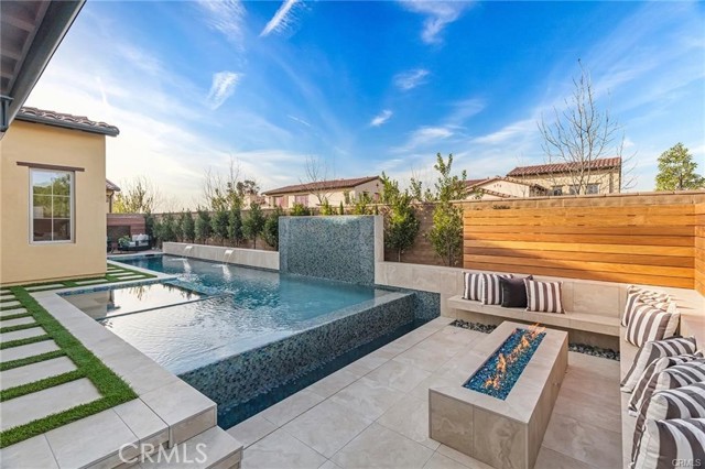 77 Sunset Cove, Irvine CA: https://media.crmls.org/medias/7aa15a4d-a41a-40ad-85a1-40e93be5306c.jpg