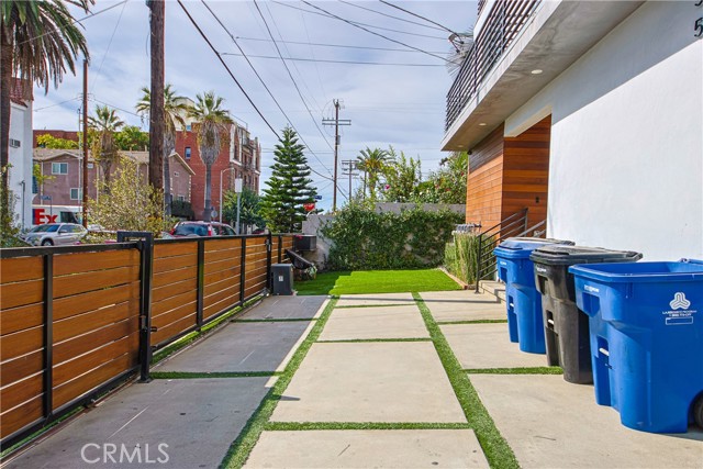 Detail Gallery Image 7 of 37 For 5351 Lexington Avenue, Hollywood,  CA 90029 - 4 Beds | 5 Baths