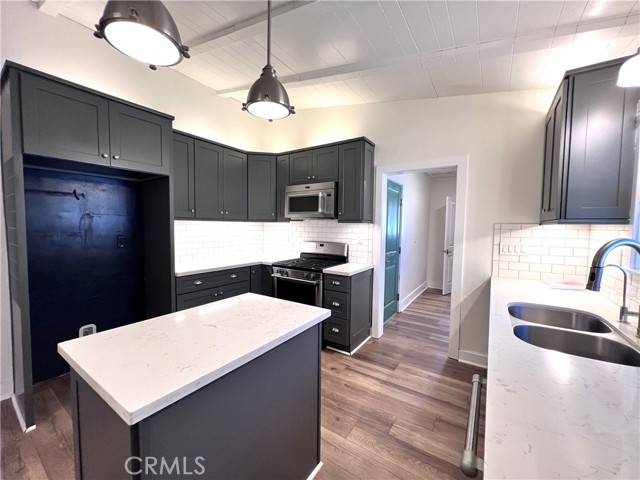 8257 Jadeite, Rancho Cucamonga CA: https://media.crmls.org/medias/7aa45ba2-5a97-453b-bbc2-72e35247d846.jpg