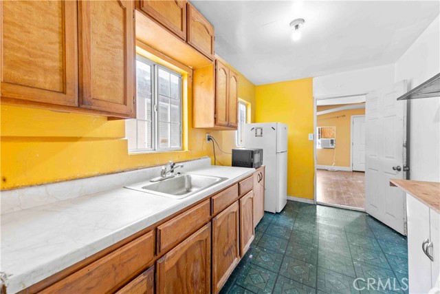 Detail Gallery Image 12 of 27 For 12123 163rd, Norwalk,  CA 90650 - 2 Beds | 1 Baths