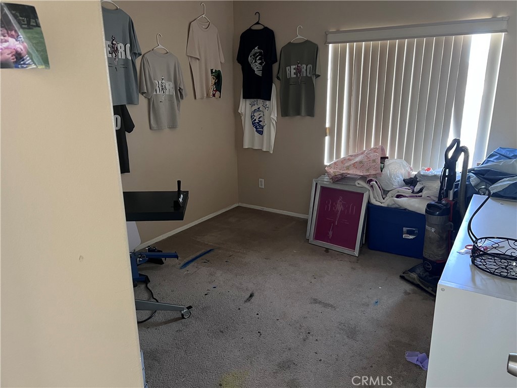 https://media.crmls.org/medias/7aa54aa2-9507-4df6-b617-2d4cc22f34f3.jpg?preset=X-Large