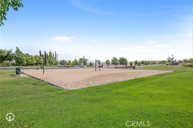 5206 Village Green Lane, Bakersfield CA: https://media.crmls.org/medias/7aa63ad5-cd7d-4295-9de8-f68d7de53be9.jpg