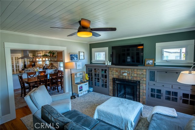 922 W 3rd Street, San Pedro CA: https://media.crmls.org/medias/7aa6fbe6-b9a0-41e7-bc1d-cf735d575378.jpg