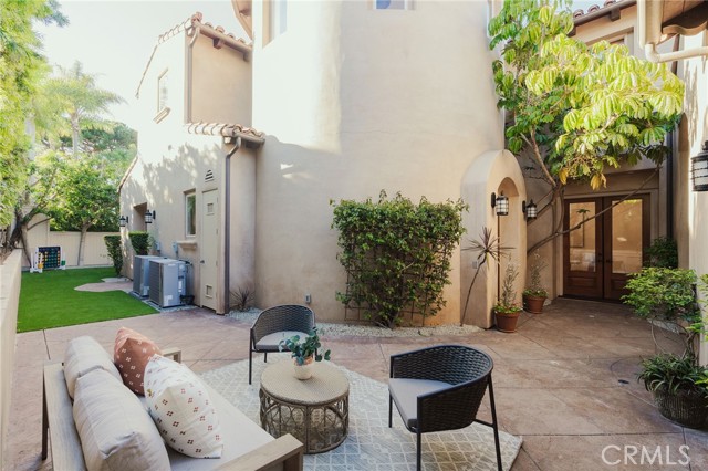 Detail Gallery Image 63 of 74 For 113 S Herrin, Manhattan Beach,  CA 90266 - 5 Beds | 4/1 Baths