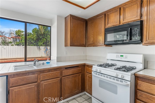 Detail Gallery Image 19 of 39 For 30656 Third Ave, Redlands,  CA 92374 - 4 Beds | 2/1 Baths