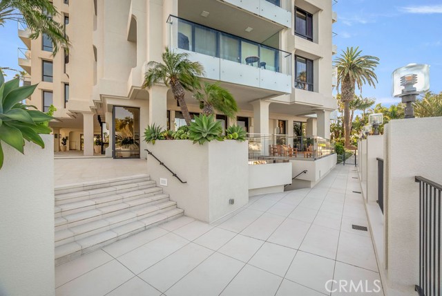 601 Lido Park Drive, Newport Beach CA: https://media.crmls.org/medias/7aa7c52f-b9cf-4fb3-9dfe-679b7e2f5cca.jpg