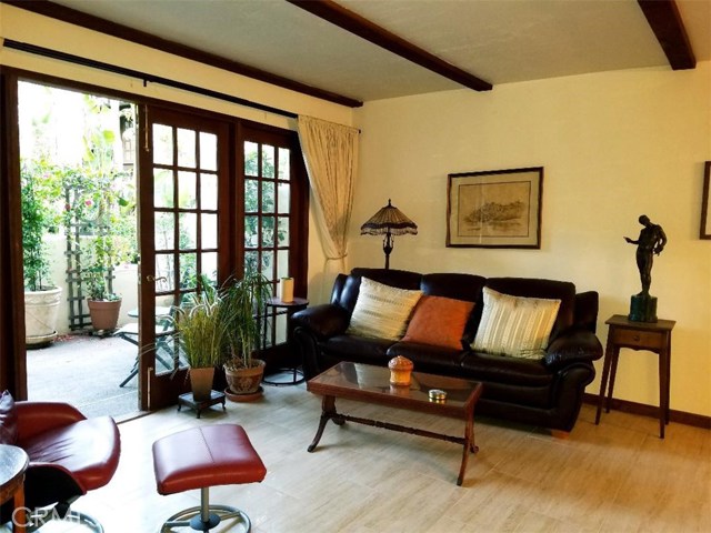 8694 Villa La Jolla Drive, La Jolla CA: https://media.crmls.org/medias/7aa7d2b8-577e-4f74-b283-9c9ee8b8c83b.jpg