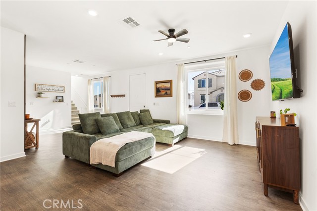 Detail Gallery Image 3 of 37 For 31530 Cobalite Dr, Winchester,  CA 92596 - 4 Beds | 3 Baths