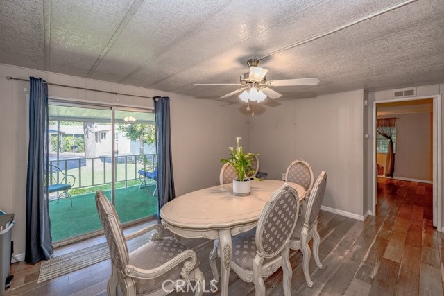 Detail Gallery Image 10 of 22 For 21216 Blue Curl Way #212,  Canyon Country,  CA 91351 - 2 Beds | 2 Baths