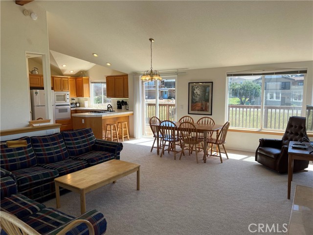 Detail Gallery Image 15 of 75 For 330 Jean St, Cambria,  CA 93428 - 3 Beds | 2/1 Baths