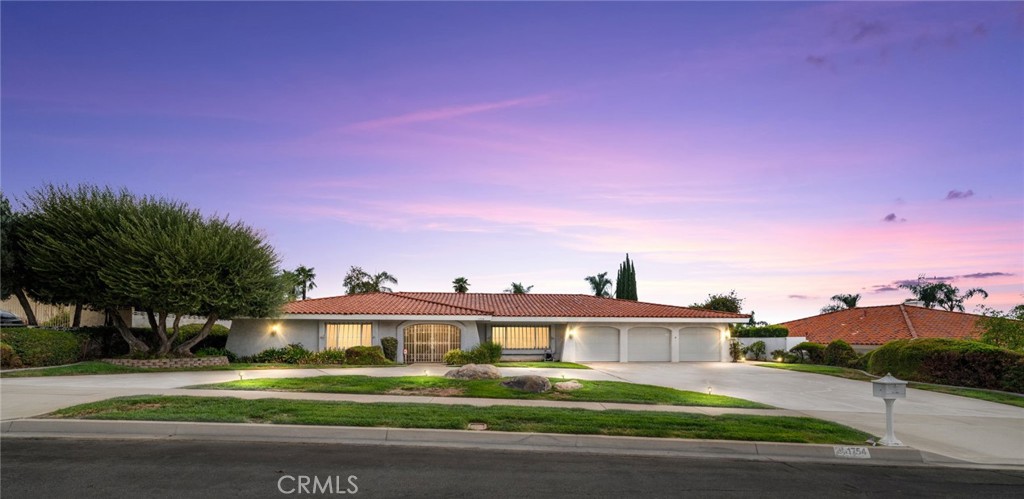 1754 N Tulare