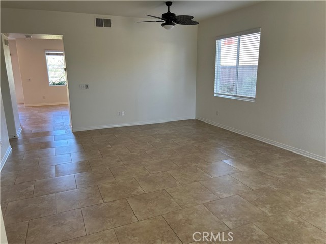 Detail Gallery Image 22 of 25 For 3186 Huula, Oceanside,  CA 92058 - 4 Beds | 2/1 Baths