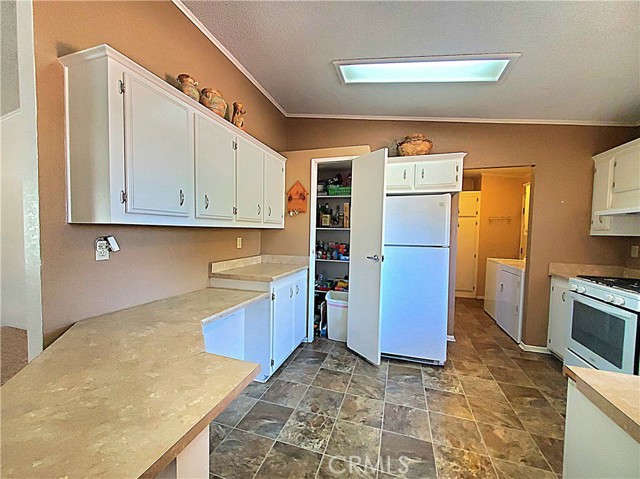 Detail Gallery Image 14 of 48 For 21621 Sandia Rd #65,  Apple Valley,  CA 92308 - 3 Beds | 2 Baths