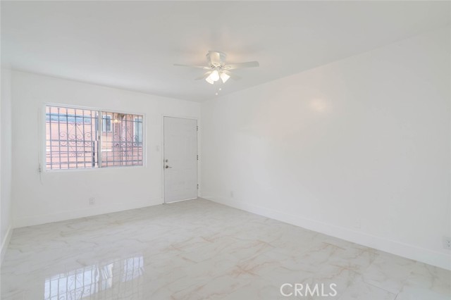 Detail Gallery Image 7 of 20 For 1116 S Berendo St #5,  Los Angeles,  CA 90006 - 2 Beds | 1 Baths