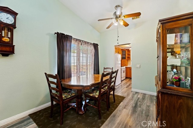 Detail Gallery Image 7 of 21 For 24321 24321 Rimview Rd Rimview Rd, Moreno Valley,  CA 92557 - 4 Beds | 2 Baths