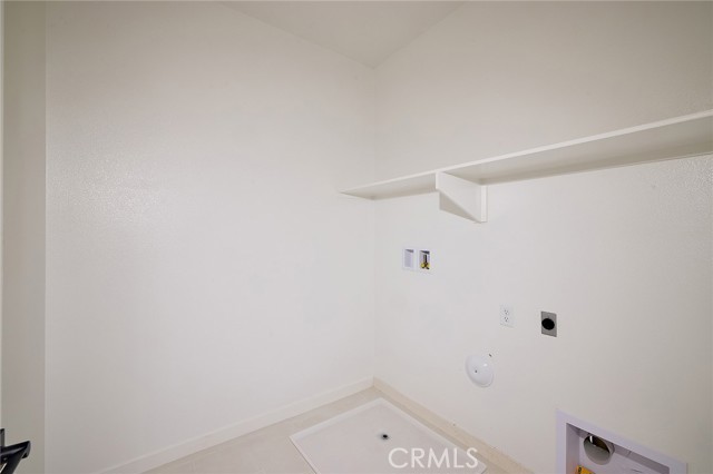 Detail Gallery Image 17 of 30 For 4013 Pomelo Dr, Corona,  CA 92883 - 3 Beds | 2/1 Baths