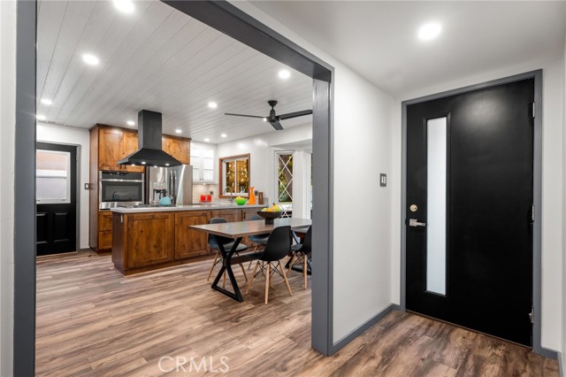 7424 W 85th Street, Los Angeles CA: https://media.crmls.org/medias/7aac3103-5ce7-4ac0-8c14-b7b090daa9d6.jpg