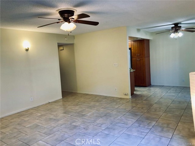 1304 Mountain Avenue, Duarte CA: https://media.crmls.org/medias/7aae3f9c-9ed3-49d7-9d22-a8bb6d60894b.jpg