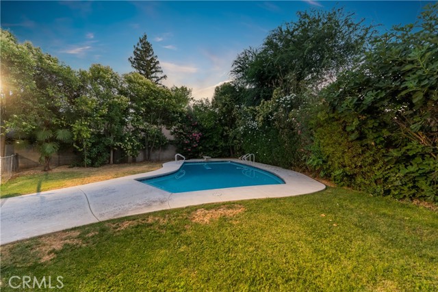 6330 N Wilson Avenue, Fresno CA: https://media.crmls.org/medias/7aae6b45-bd62-4ab4-942a-5d3eda4fbe4a.jpg