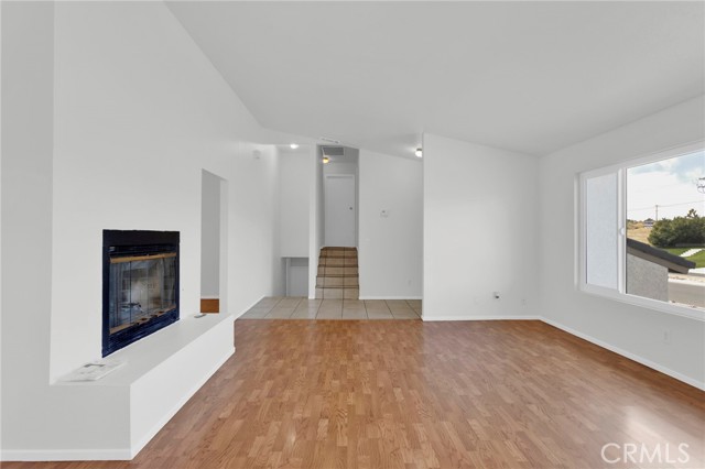 Detail Gallery Image 10 of 44 For 12421 Spring Valley Pkwy, Victorville,  CA 92395 - 4 Beds | 3 Baths