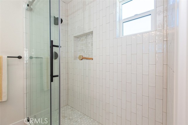 417 W Leeside, Glendora CA: https://media.crmls.org/medias/7aaf565c-8a56-4e88-ad48-90872cc17e61.jpg