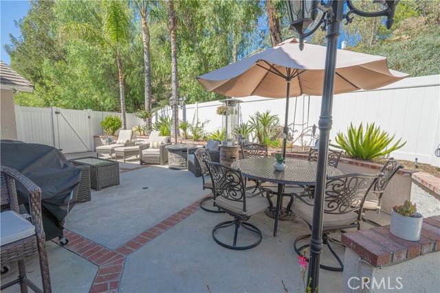 Detail Gallery Image 53 of 65 For 20019 Nutcracker Ct, Canyon Country,  CA 91351 - 4 Beds | 2/1 Baths