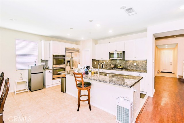 13288 Cactus Flower Street, Eastvale CA: https://media.crmls.org/medias/7aaf795a-8238-4e76-9e81-b6cfa71924e6.jpg