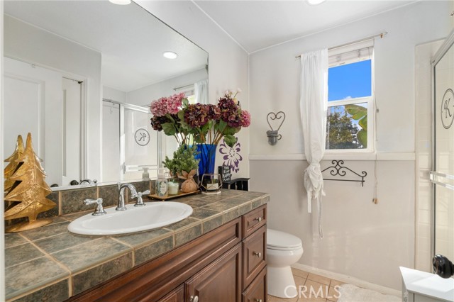 Detail Gallery Image 17 of 34 For 4682 Meadow Dr., Carlsbad,  CA 92010 - 5 Beds | 4 Baths