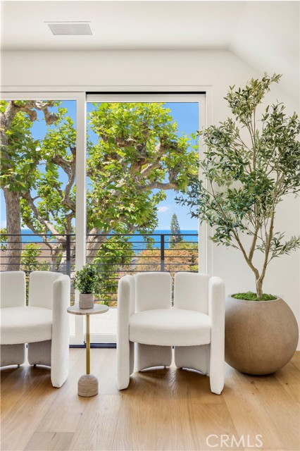 Detail Gallery Image 30 of 46 For 1759 Glenneyre St, Laguna Beach,  CA 92651 - 5 Beds | 5/1 Baths