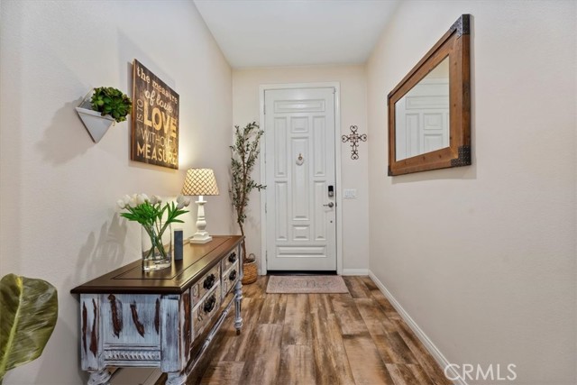 Detail Gallery Image 3 of 55 For 6169 Winona St, Chino,  CA 91710 - 5 Beds | 3 Baths